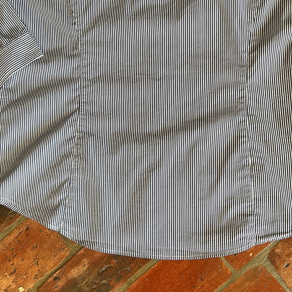 Torrid poplin button front shirt sz2x - Picture 9 of 12